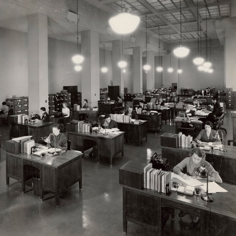 Open-plan office designs unpopular with workers and can damage productivity