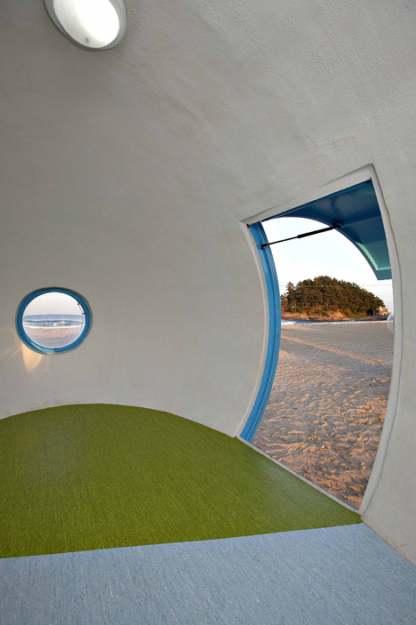 Albang outdoor living space by Yoon Space
