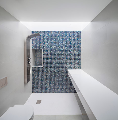 CP house by Alventosa Morell Arquitectes