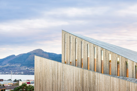 Community Church, Knarvik by Reiulf Ramstad