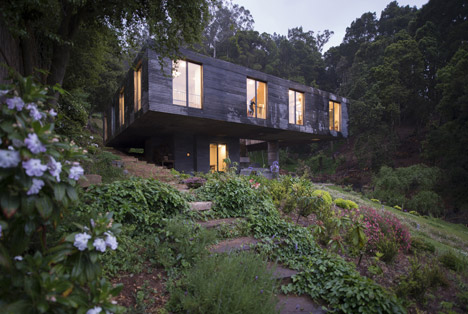 Casa Guna by Pezo von Ellrichshausen