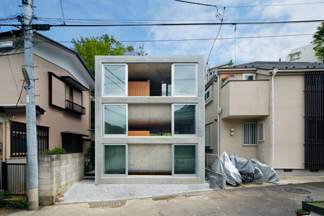 House in Byobugaura by Takeshi Hosaka
