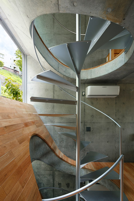 House in Byobugaura by Takeshi Hosaka