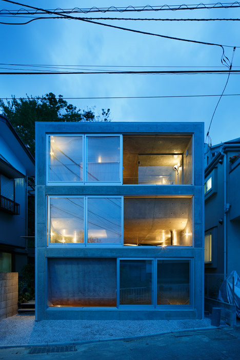 House in Byobugaura by Takeshi Hosaka