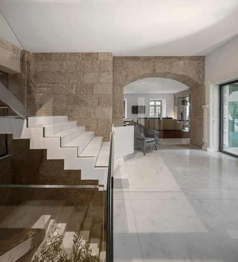 House in Guimarães by Elisabete Saldanha