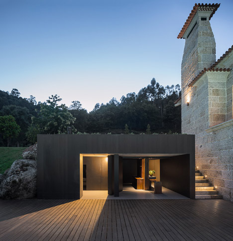 House in Guimarães by Elisabete Saldanha