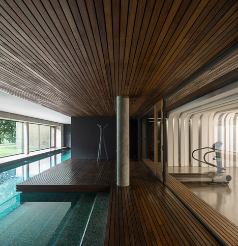 House in Guimarães by Elisabete Saldanha