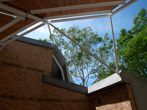 House in Nagohara by Double Negatives Architecture