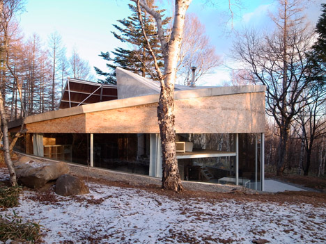 House in Nagohara by Double Negatives Architecture