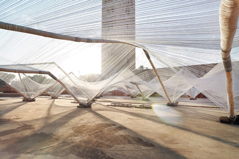 Loom Hyperbolic by Barkow Leibinger