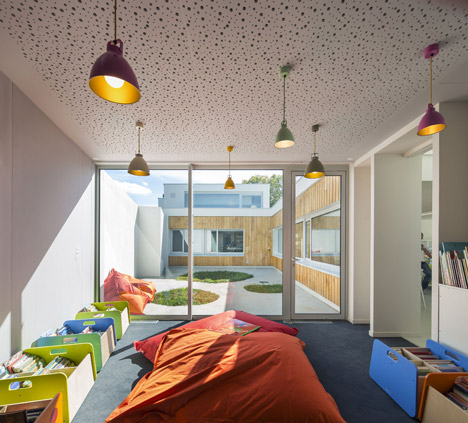 Mediatheque de Monterblanc by Studio 02 Architectes