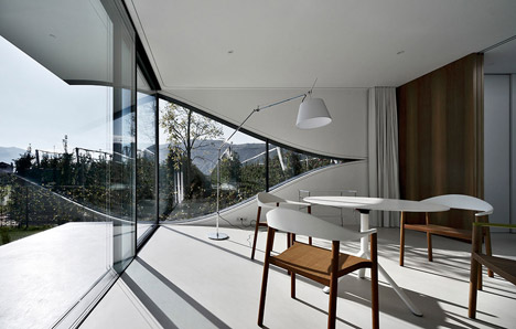 Mirror Houses by Peter Pichler
