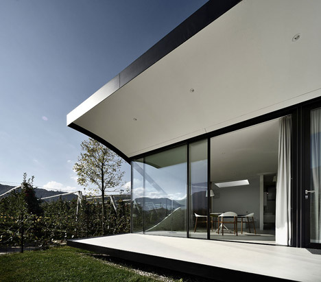 Mirror Houses by Peter Pichler