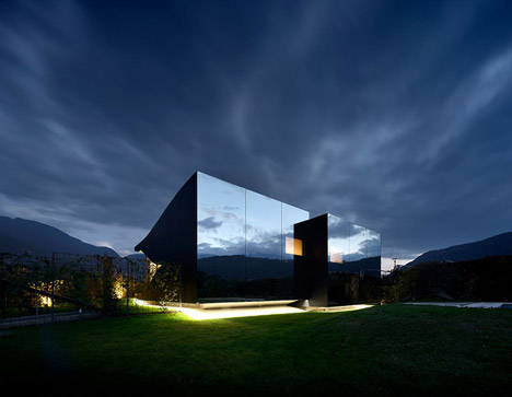 Mirror Houses by Peter Pichler