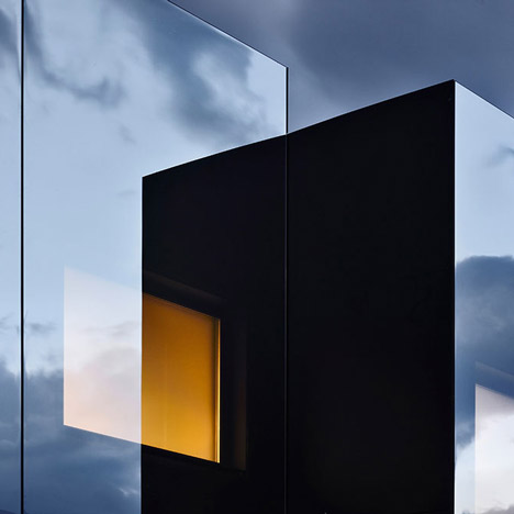 Mirror Houses by Peter Pichler