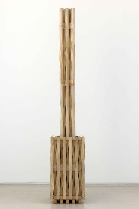 Richard Deacon, All Grown Up, 2010. Courtesy of Galerie Thaddaeus Ropac, Paris - Salzburg. Photograph by Charles Duprat