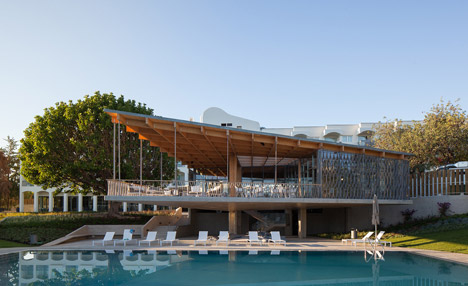 Ozadi Hotel by Campos Costa Arquitectos