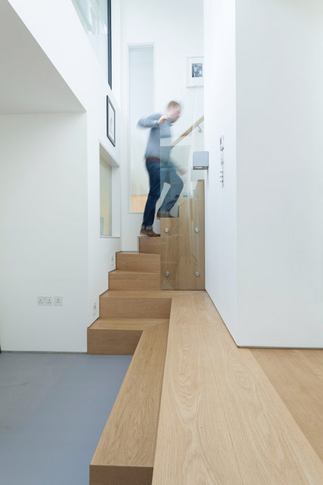 Peakaboo house by Lipton Plant Architects