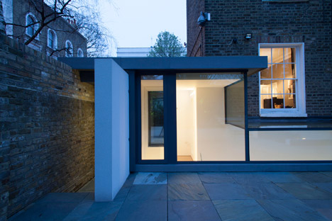 Peakaboo house by Lipton Plant Architects