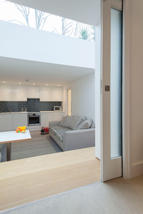 Peakaboo house by Lipton Plant Architects