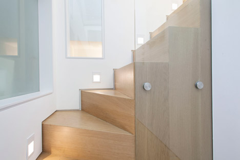 Peakaboo house by Lipton Plant Architects