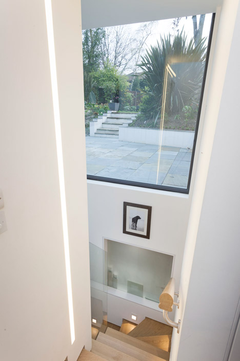 Peakaboo house by Lipton Plant Architects