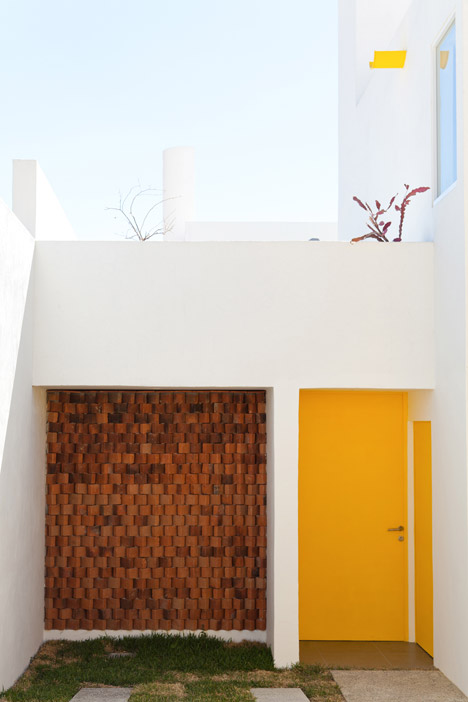 Pino Street House by Oscar Gutierrez