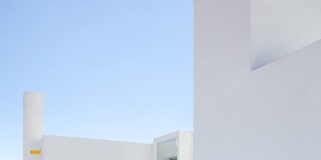 Pino Street House by Oscar Gutierrez
