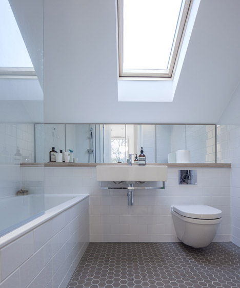 Roof extension to east london flat by Poulsom Middlehurst