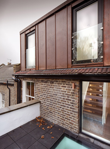 Roof extension to east london flat by Poulsom Middlehurst