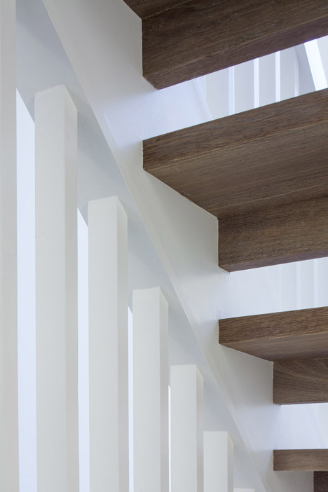 Roof extension to east london flat by Poulsom Middlehurst