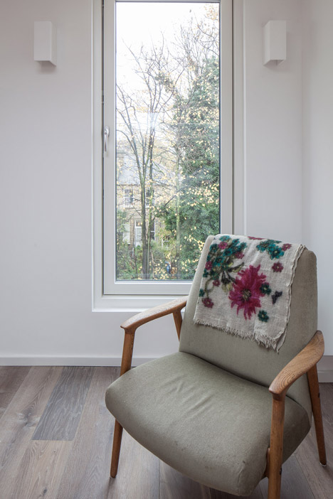 Roof extension to east london flat by Poulsom Middlehurst