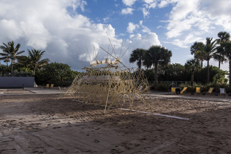 Strandbeest by Theo Jansen
