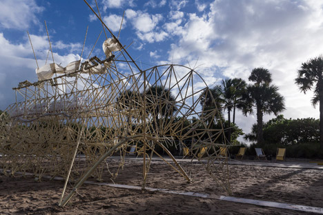 Strandbeest by Theo Jansen