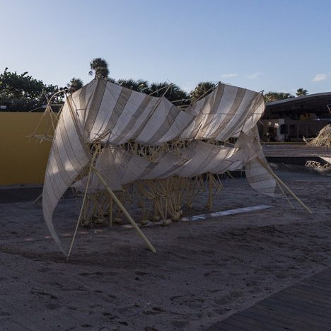Strandbeest by Theo Jansen