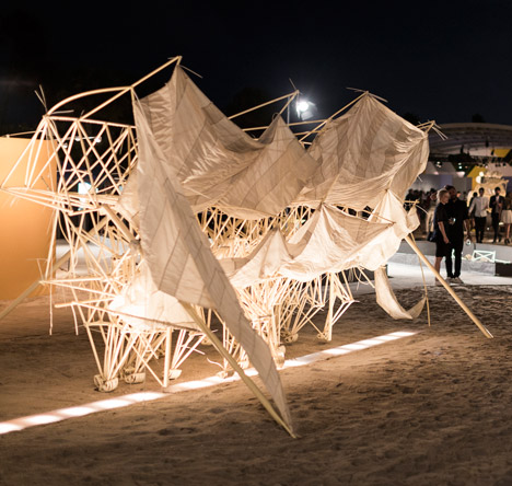 Strandbeest by Theo Jansen