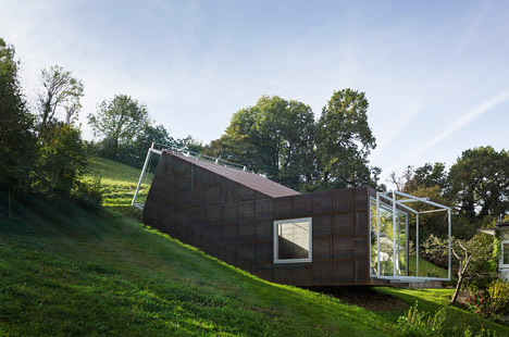 A studio for drawing, painting and small sculpture by Christian Tonko