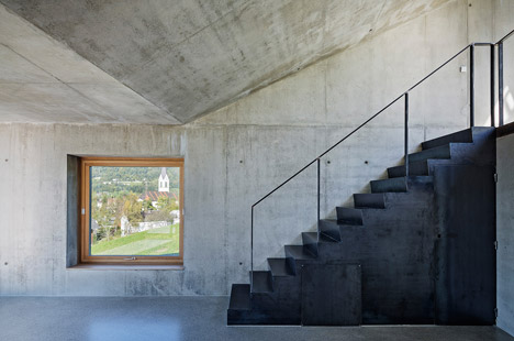 A studio for drawing, painting and small sculpture by Christian Tonko