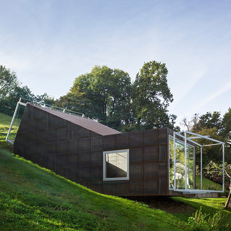 A studio for drawing, painting and small sculpture by Christian Tonko