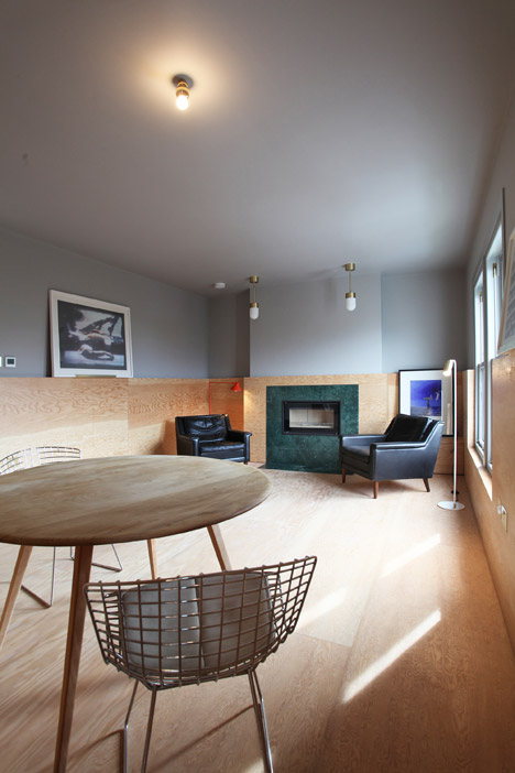 Apartments 008 and 009 by Teatum and Teutum