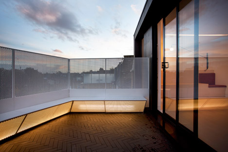 Apartments 008 and 009 by Teatum and Teutum