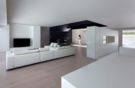 Balint House by Fran Silvestre