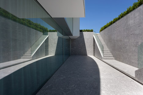 Balint House by Fran Silvestre