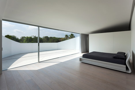 Balint House by Fran Silvestre