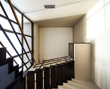 Box House by Massive Order