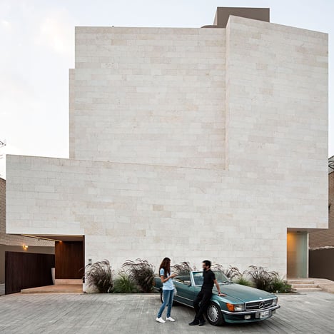Box House by Massive Order