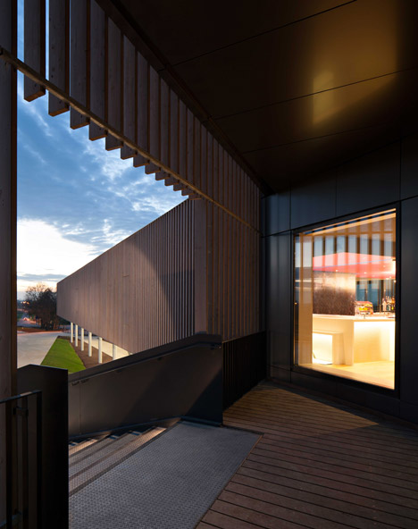 Casino du Lac e Der by Data Architectes
