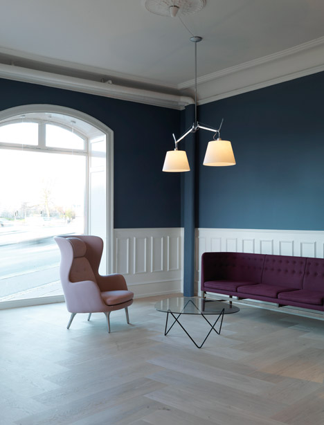 Dinesen showroom by Oeo