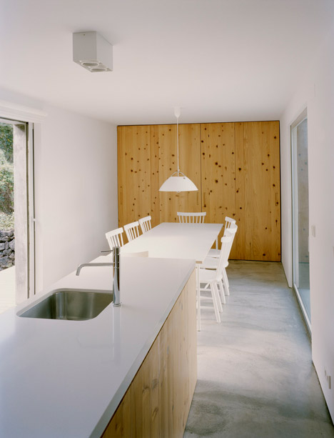 E/C House by Sami