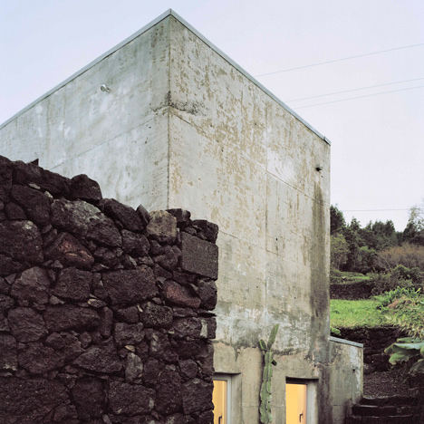 E/C House by Sami